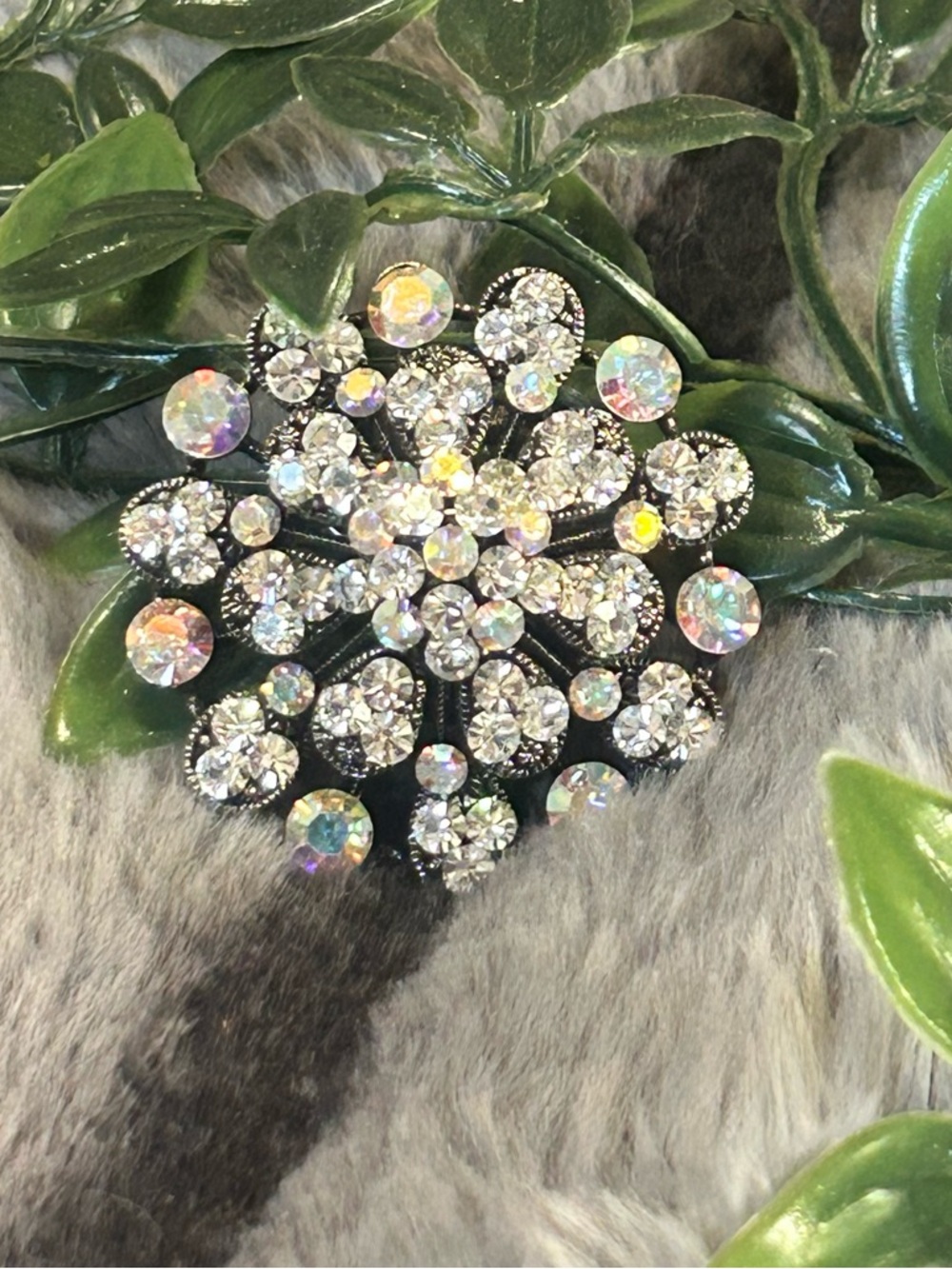 Vintage 70s-80s dome rhinestone aurora borealis sparkle brooch pendant necklace